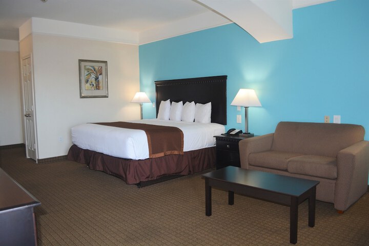 Room 15 of 36