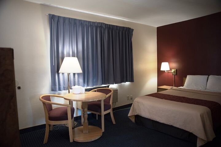 Room 15 of 34