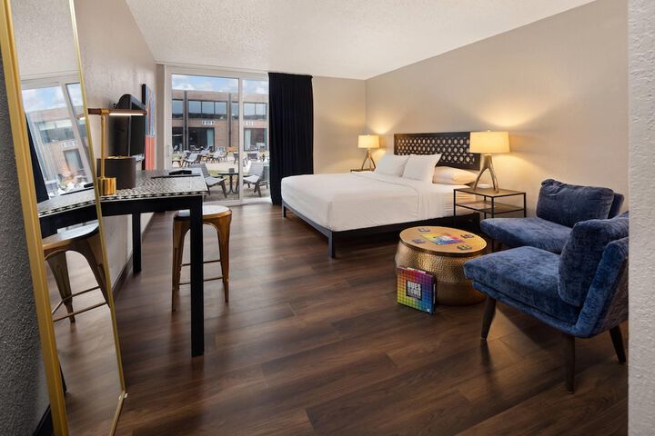The Highlander Hotel Iowa City an Ascend Collection Hotel