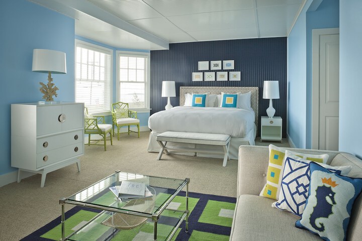 Room 32 of 82