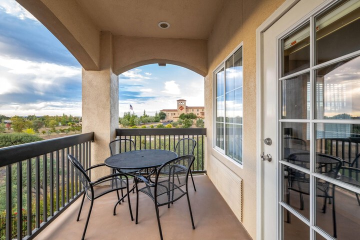 La Quinta Inn & Suites by Wyndham Paso Robles