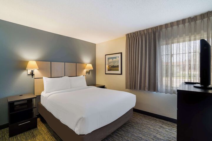 Room 21 of 33