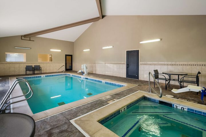 Best Western Plus Landmark Hotel