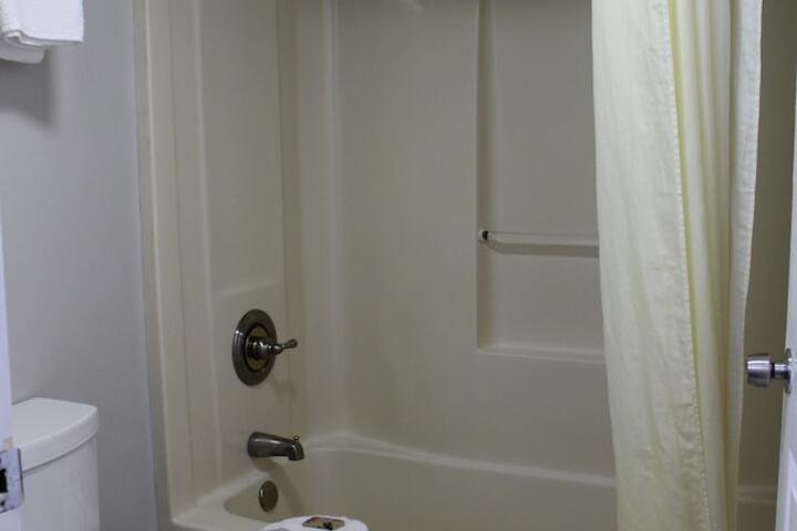 Room 16 of 31