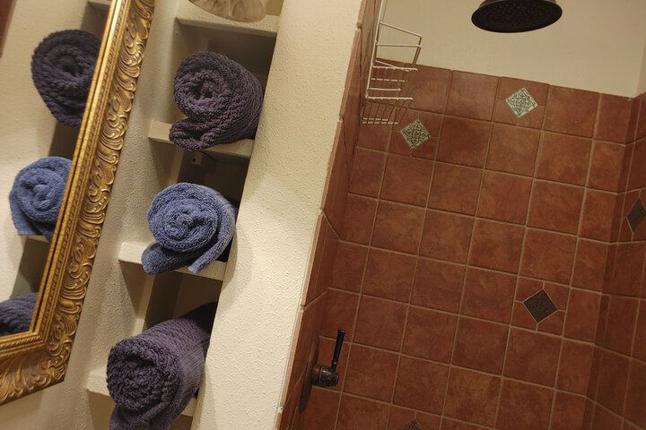 Room 10 of 23