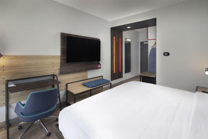 Room 46 of 81