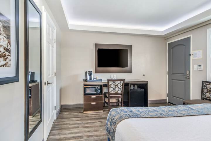 Room 10 of 17