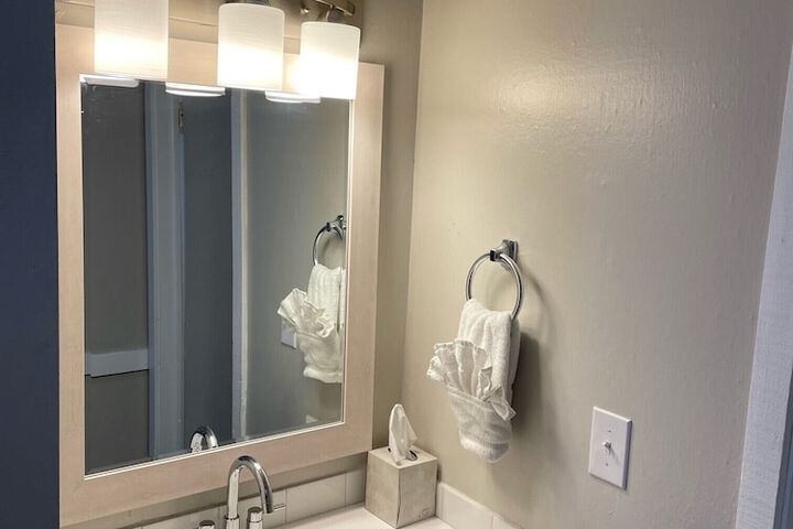 Room 10 of 21