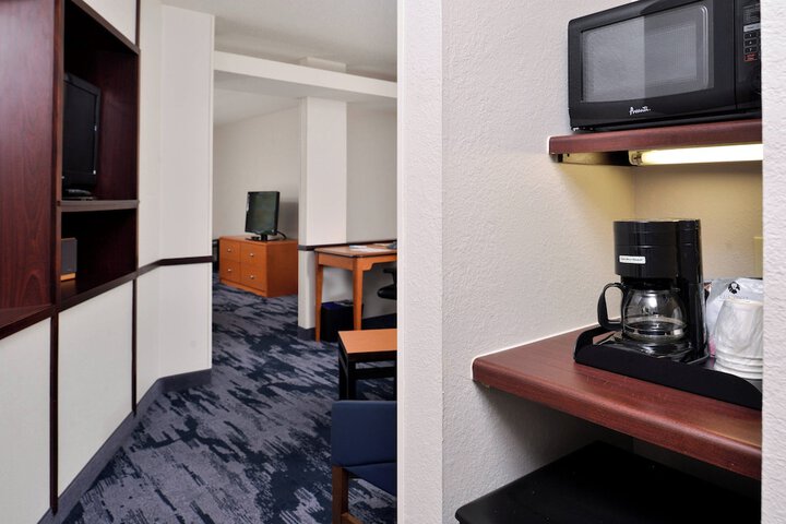 Room 32 of 43
