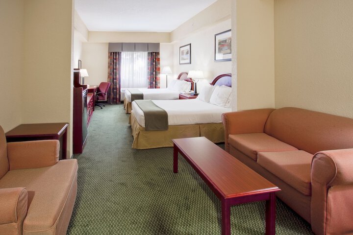 Room 34 of 94