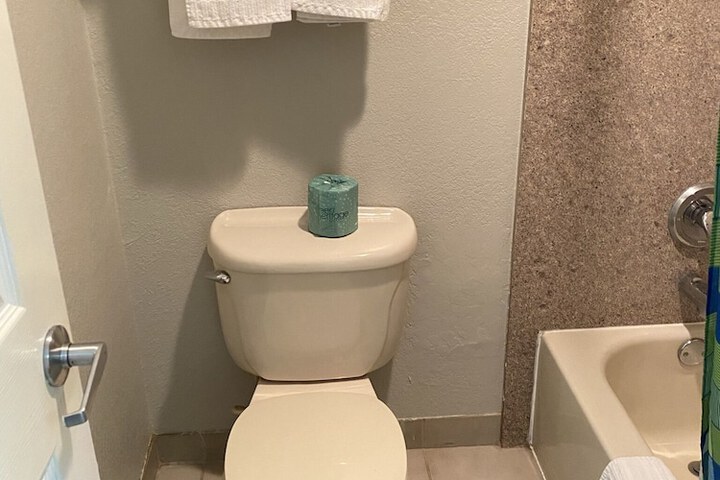 Room 11 of 31