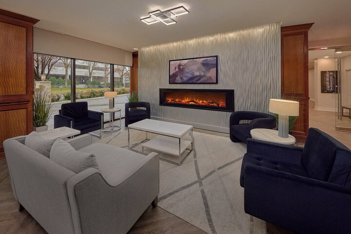 Crowne Plaza Knoxville Downtown University by IHG