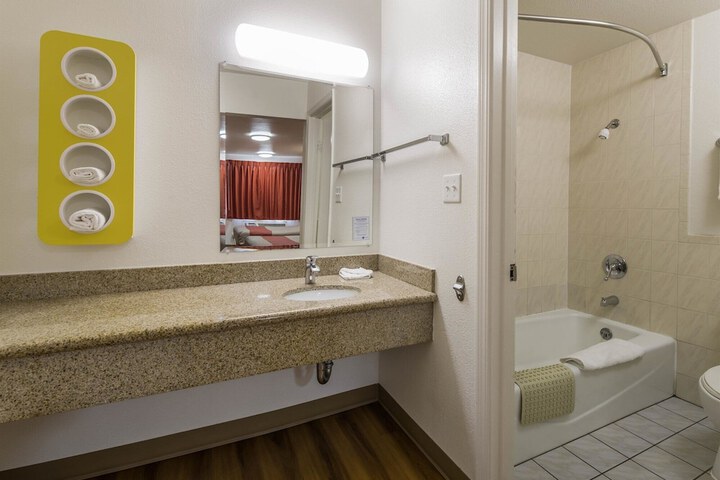Motel 6 Concord CA