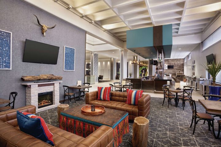 DoubleTree by Hilton Hotel Albuquerque