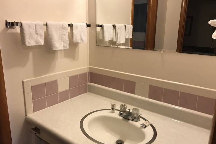 Room 28 of 52