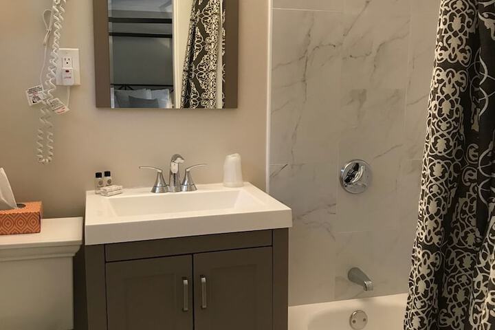 Room 40 of 106