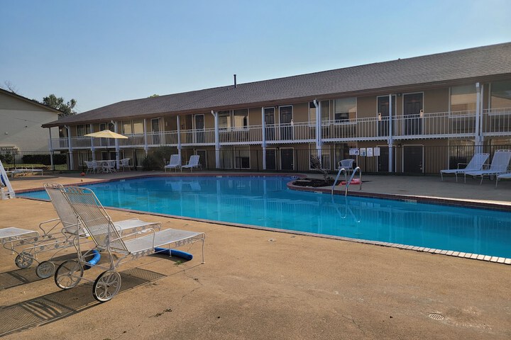 Pool 3 of 37