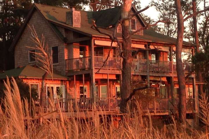 Cypress Moon Inn