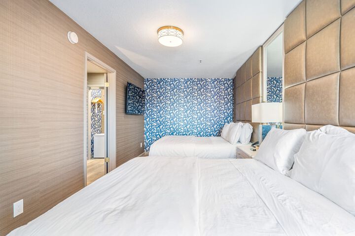 Room 13 of 35