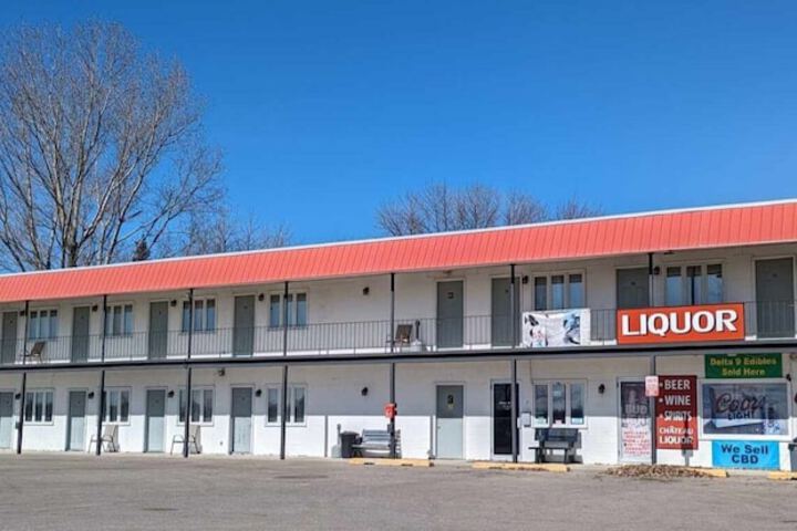 Paradise Falls Motel & Liquor LLC