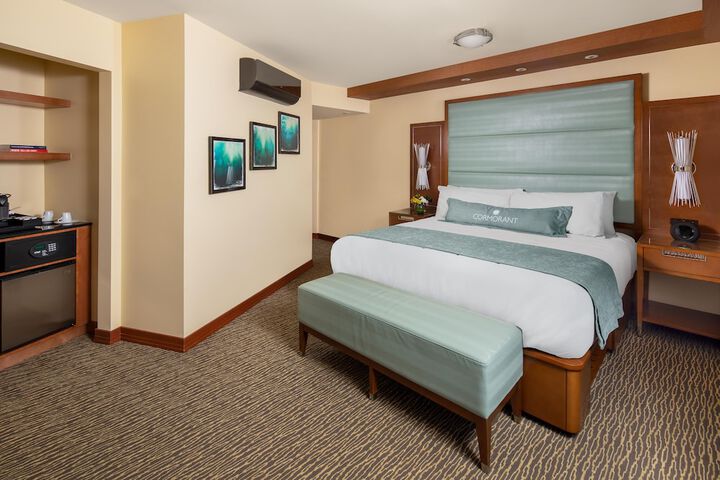 Room 21 of 38