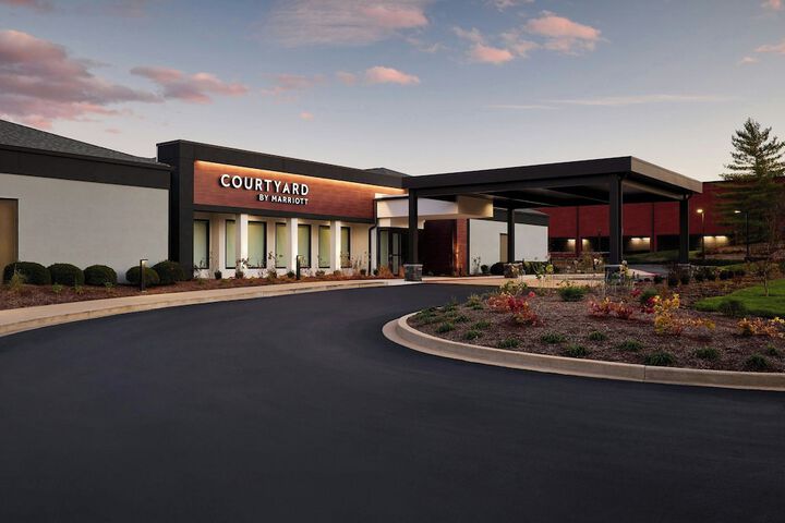 Courtyard by Marriott St. Louis Creve Coeur