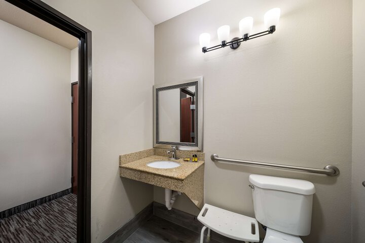 Room 35 of 42