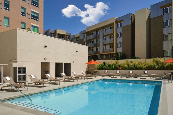 Pool 4 of 30