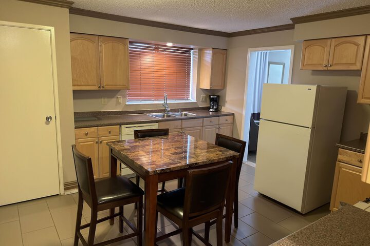 Wingate by Wyndham Utica