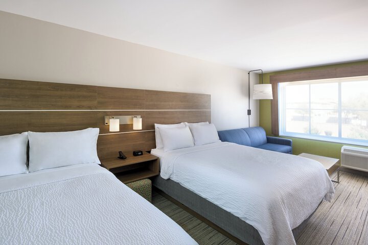 Room 35 of 60