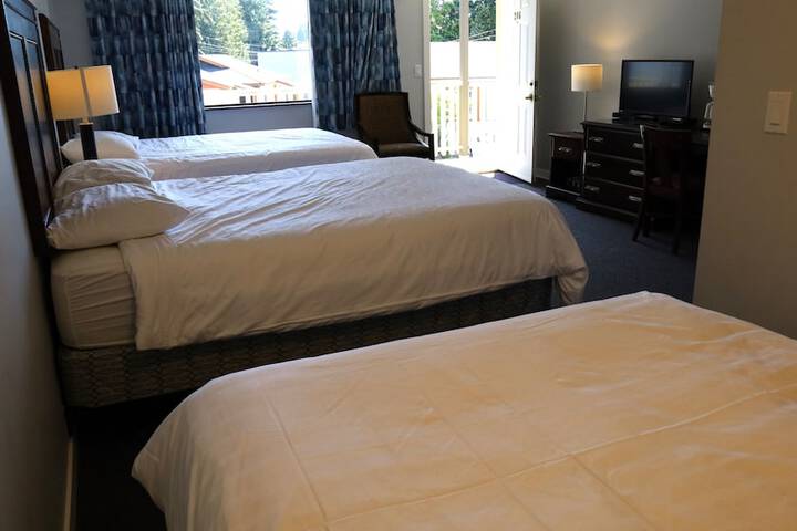 Room 7 of 35