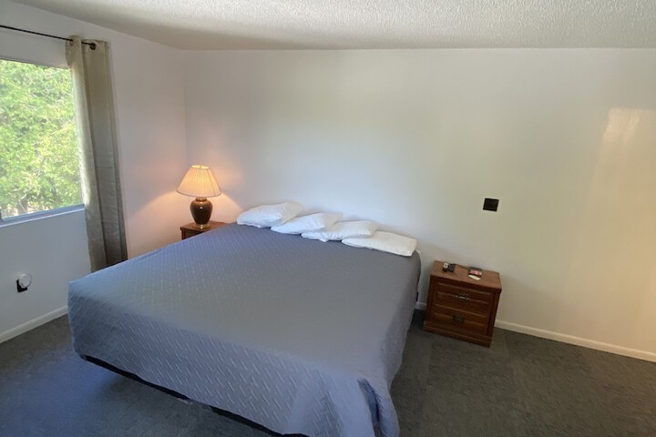 Room 6 of 30