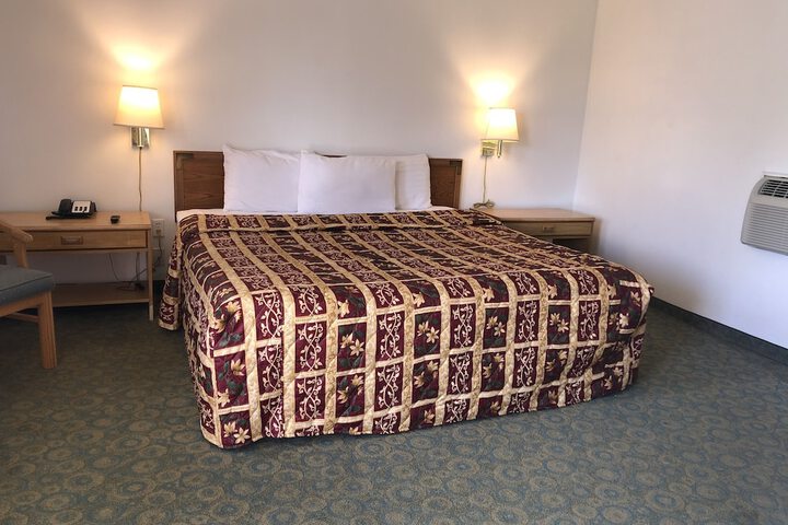 Room 18 of 34