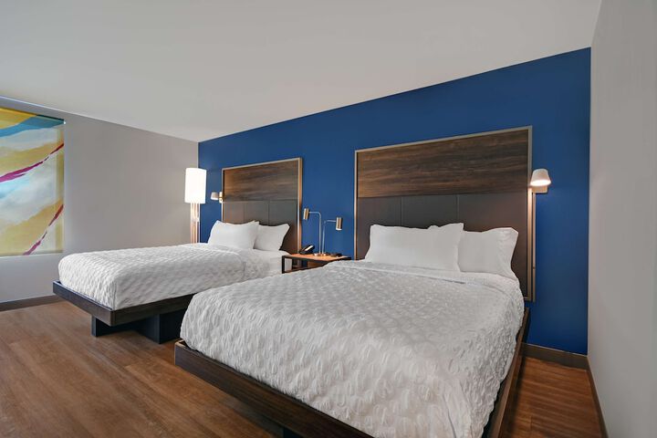 Room 20 of 33
