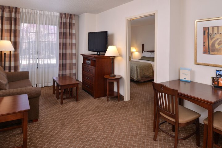 Staybridge Suites Indianapolis-Airport by IHG