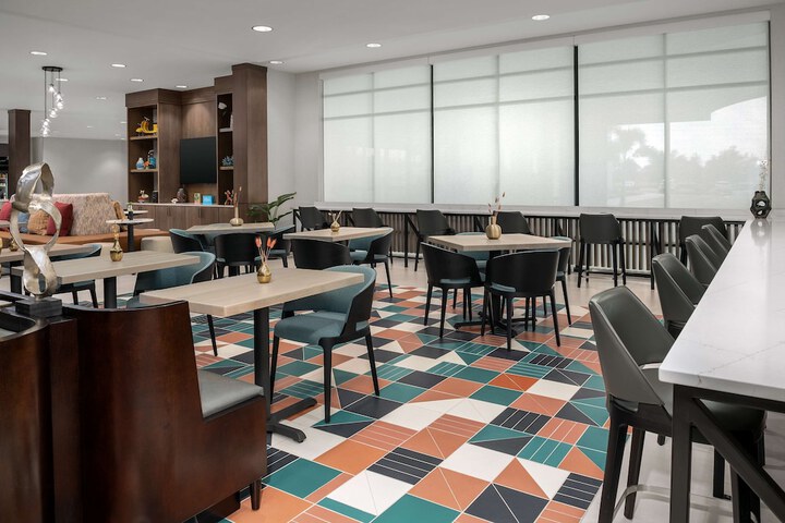 Hotel Interior 13 of 38