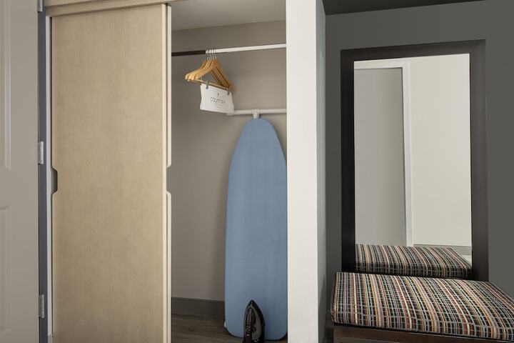 Room 42 of 55