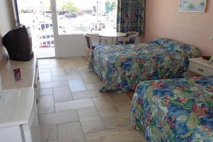 Room 13 of 26