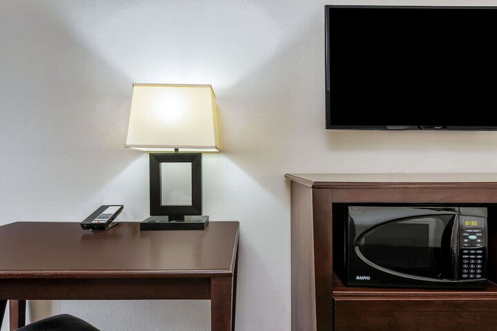 Room 20 of 40
