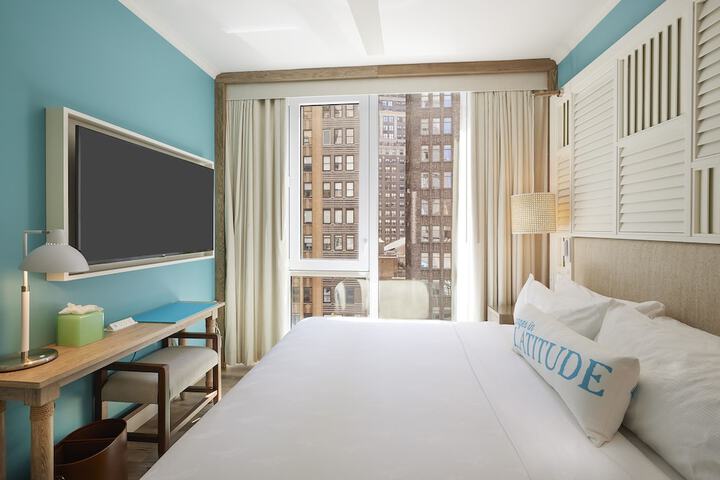 Room 32 of 57