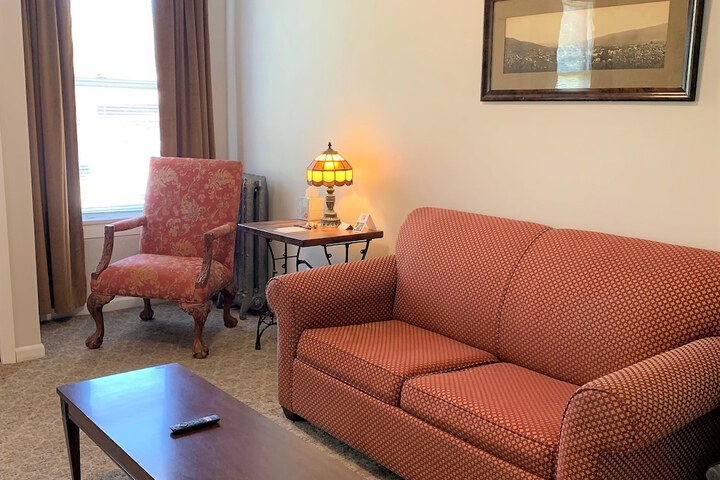 The Naples Hotel