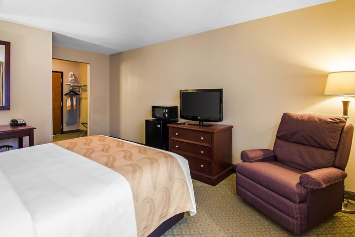 Quality Inn Summersville - New River Area