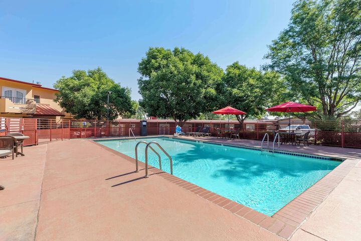 Pool 5 of 34