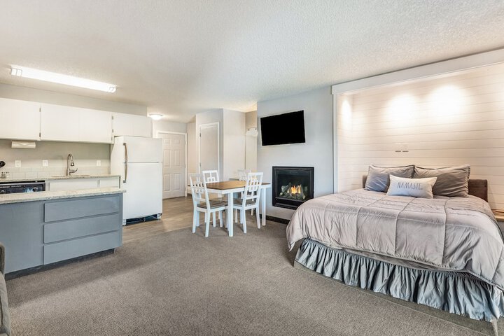 Room 180 of 399