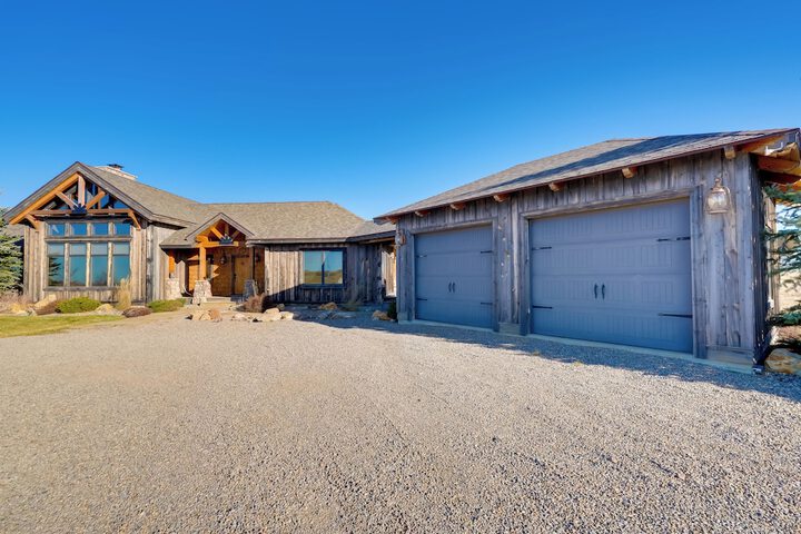 free Spirit Ranch w / Hot Tub & Mountain Views