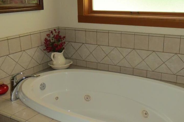 BLACK BEAR INN