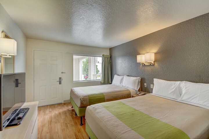 Room 12 of 24