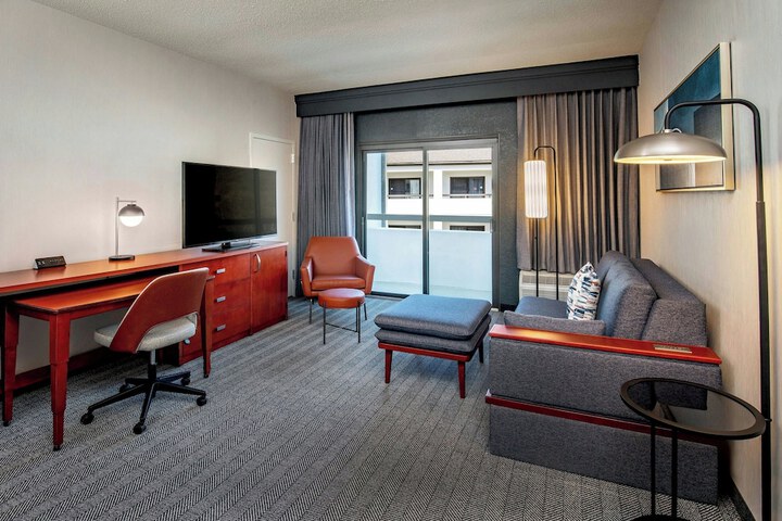 Courtyard by Marriott Boston Andover