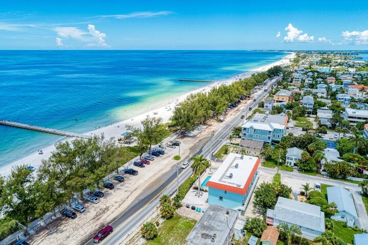 AMI Lighthouse Cottage-one Minute Walk To The Beach-keyless Locks