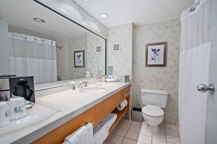 Room 12 of 37